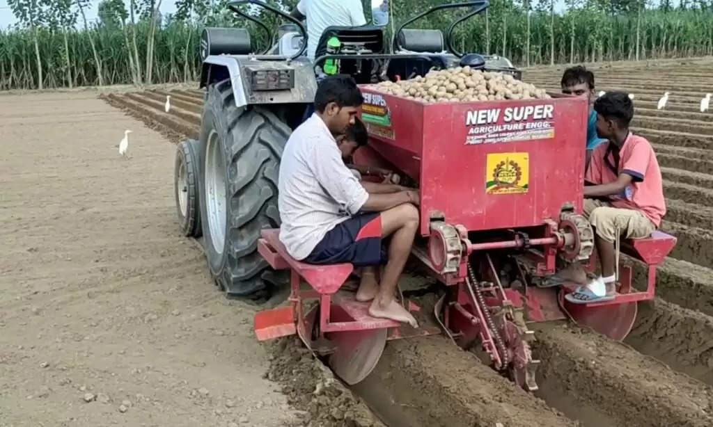 Rotavator Potato Sowing Machines: रोटावेटर और आलू सीडर पर बंपर सब्सिडी, किसान भाई यहां करें आवेदन